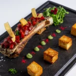 Tuétano a La Parrilla con Atún de la Almadraba y Brioche A Kangas